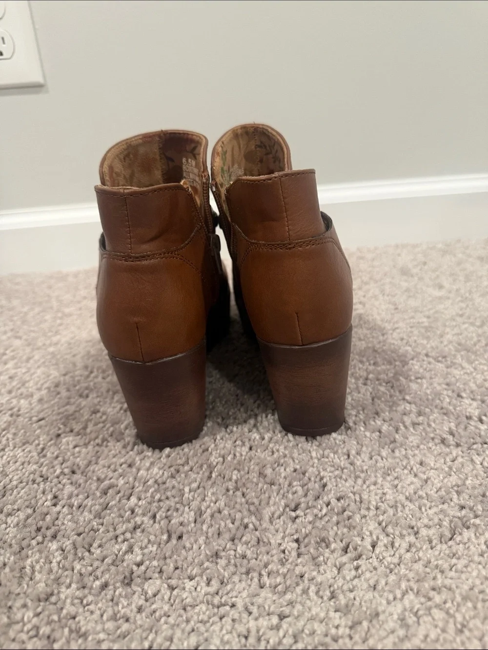 b.o.c. Tan Brown Platform Wedge Ankle Booties